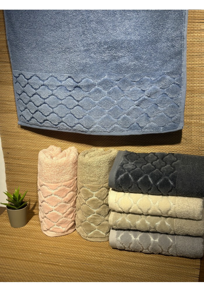 50X90 KISMİ KADİFE HAVLU NİLÜFER DESEN 