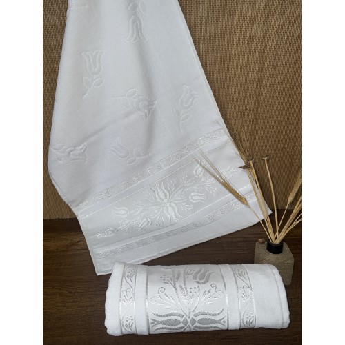 50X90 KADİFE PANÇ HAVLUSU LALE DESEN  
