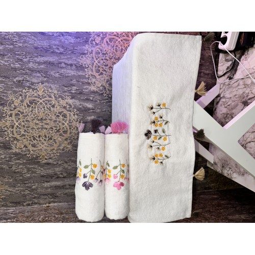 50-90 KADİFE NAKIŞLI PÜSKÜLLÜ